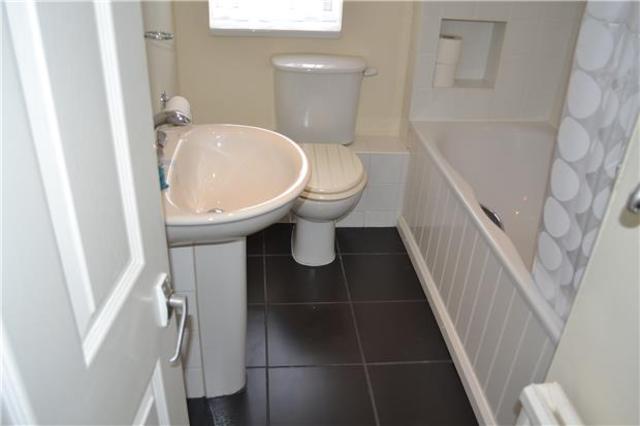  Image of 2 Bedroom Terraced to rent at East Sussex, TN35 5HW