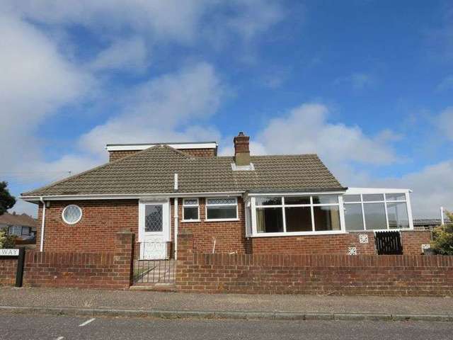  Image of 3 Bedroom Detached to rent at Hill Farm Way Southwick Brighton, BN42 4YG