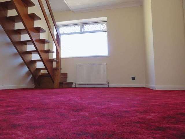  Image of 3 Bedroom Detached to rent at Hill Farm Way Southwick Brighton, BN42 4YG