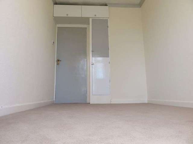  Image of 3 Bedroom Detached to rent at Hill Farm Way Southwick Brighton, BN42 4YG
