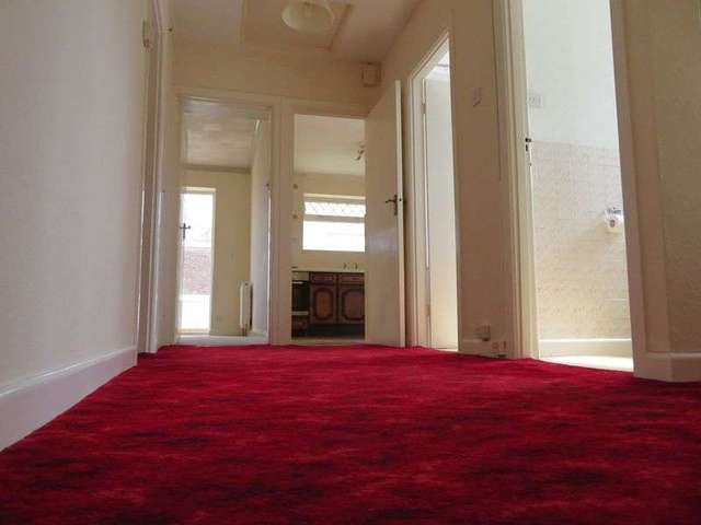 Image of 3 Bedroom Detached to rent at Hill Farm Way Southwick Brighton, BN42 4YG