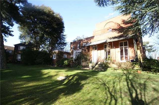  Image of 3 Bedroom Flat for sale at 173 Stanmore Hill Stanmore Stanmore, HA7 3EW