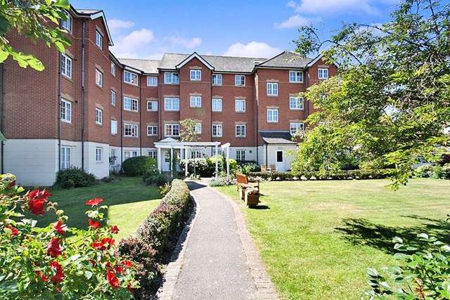  Image of 1 Bedroom Retirement Property for sale at Queens Crescent  Southsea, PO5 3HZ