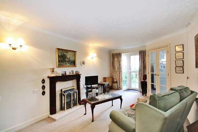  Image of 1 Bedroom Retirement Property for sale at Queens Crescent  Southsea, PO5 3HZ