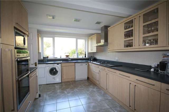  Image of 5 Bedroom Detached for sale at Stanmore Middx Stanmore, HA7 2RX