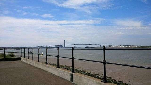  Image of 2 Bedroom Flat to rent at Lightermans Way  Greenhithe, DA9 9FH