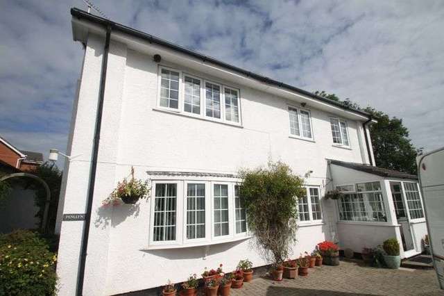  Image of 4 Bedroom Detached for sale at 30 Gwel Eryri  Llandegfan, LL59 5RD