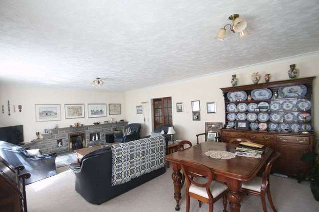  Image of 4 Bedroom Detached for sale at 30 Gwel Eryri  Llandegfan, LL59 5RD