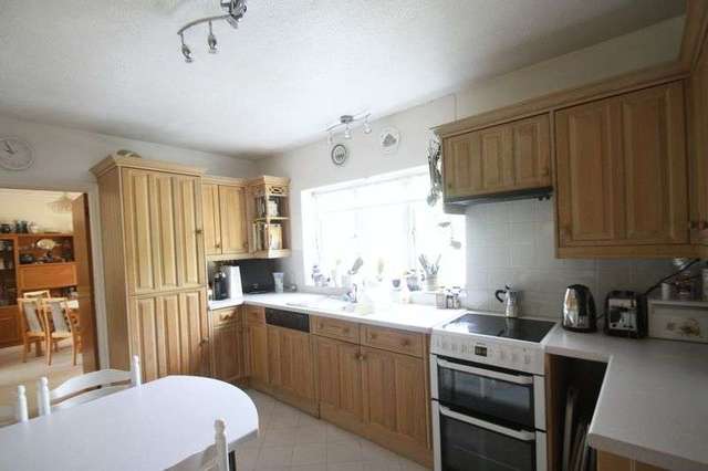  Image of 4 Bedroom Detached for sale at 30 Gwel Eryri  Llandegfan, LL59 5RD