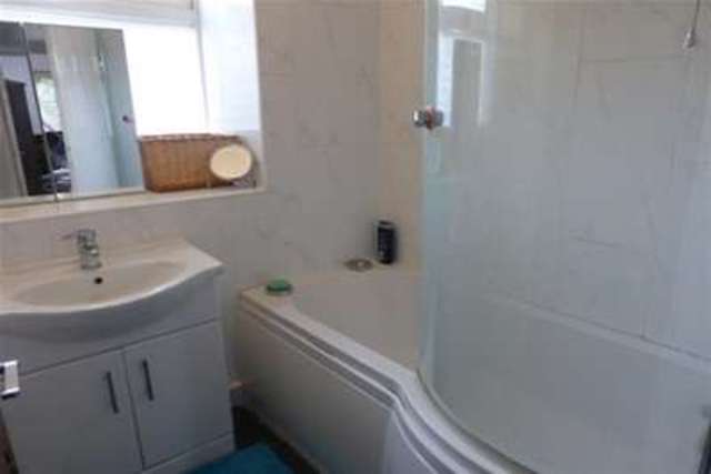  Image of 2 Bedroom Flat to rent at Birmingham, B15 3TY
