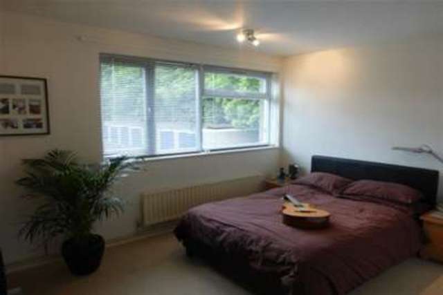  Image of 2 Bedroom Flat to rent at Birmingham, B15 3TY