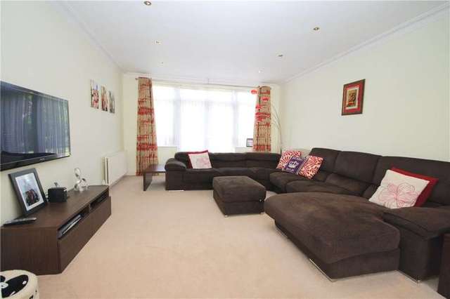  Image of 4 Bedroom Detached for sale at Stanmore Middlesex Stanmore, HA7 4QT