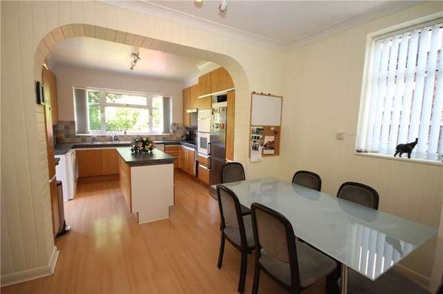  Image of 4 Bedroom Detached for sale at Stanmore Middlesex Stanmore, HA7 4QT