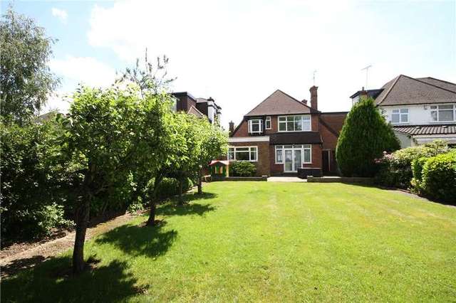  Image of 4 Bedroom Detached for sale at Stanmore Middlesex Stanmore, HA7 4QT