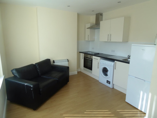  Image of 1 Bedroom Apartment to rent at Piercefield Place  Cardiff, CF24 0LD