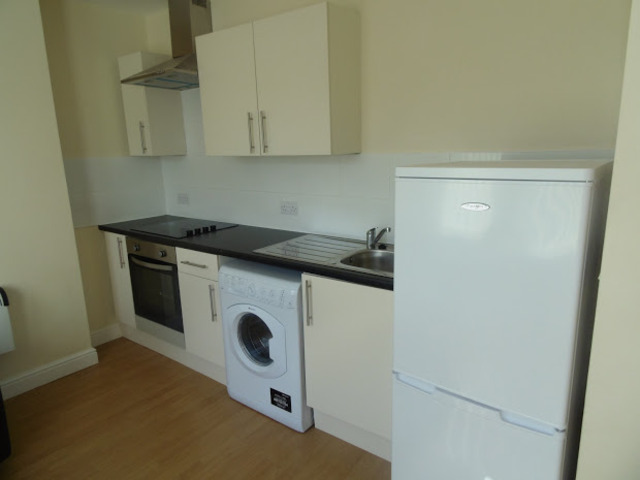  Image of 1 Bedroom Apartment to rent at Piercefield Place  Cardiff, CF24 0LD