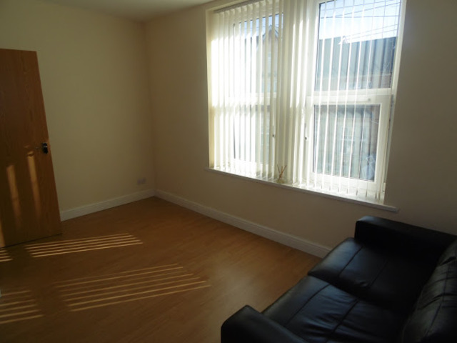  Image of 1 Bedroom Apartment to rent at Piercefield Place  Cardiff, CF24 0LD