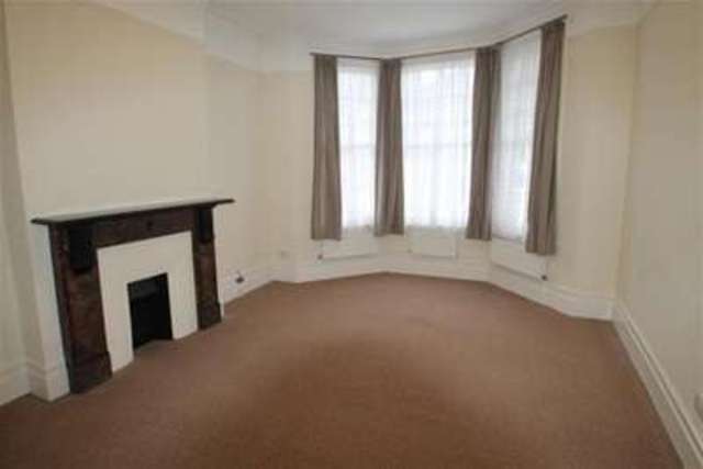  Image of 2 Bedroom Flat to rent at London, SE6 2BY