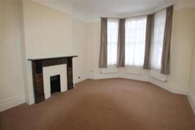  Image of 2 Bedroom Flat to rent at London, SE6 2BY