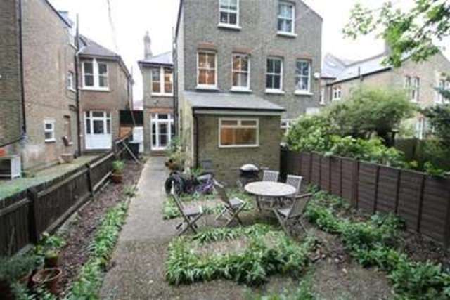  Image of 2 Bedroom Flat to rent at London, SE6 2BY