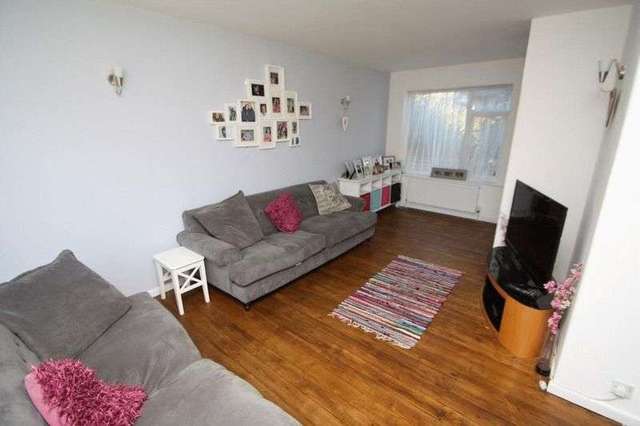  Image of 3 Bedroom Detached for sale at Shelley Road  High Wycombe, HP11 2UW