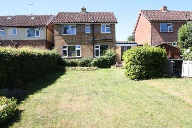  Image of 3 Bedroom Detached for sale at Shelley Road  High Wycombe, HP11 2UW