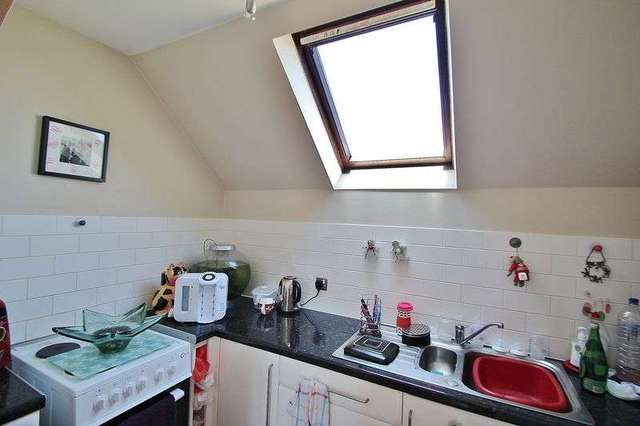  Image of 2 Bedroom Detached for sale at Snowshill Drive  Witney, OX28 5GT
