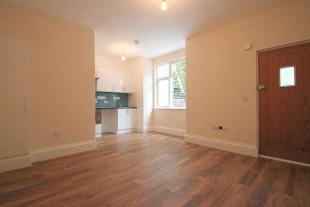  Image of Studio to rent at St James Road Sutton Sutton, SM1 2TJ