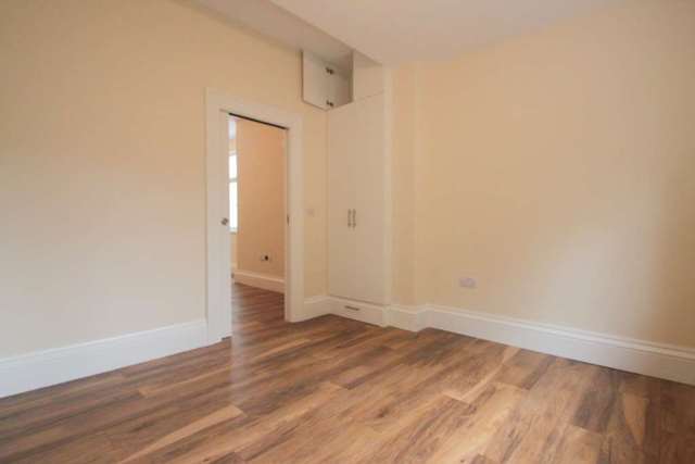  Image of Studio to rent at St James Road Sutton Sutton, SM1 2TJ