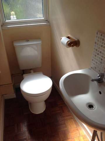  Image of 2 Bedroom Terraced to rent at St Johns Hill  Reading, RG1 4EE