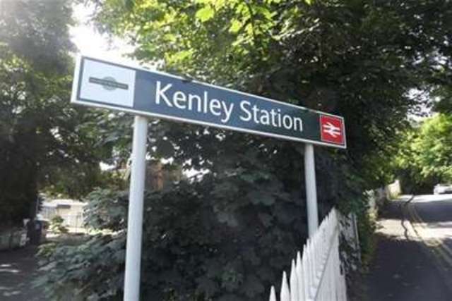  Image of 3 Bedroom Flat to rent at Kenley, CR8 5JD