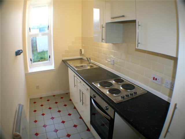  Image of 2 Bedroom Flat to rent at Strathmartine Dundee Dundee, DD3 8DE