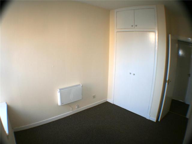  Image of 2 Bedroom Flat to rent at Strathmartine Dundee Dundee, DD3 8DE