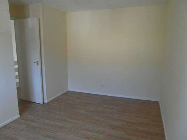  Image of 3 Bedroom Terraced to rent at Dent Close  South Ockendon, RM15 5DS