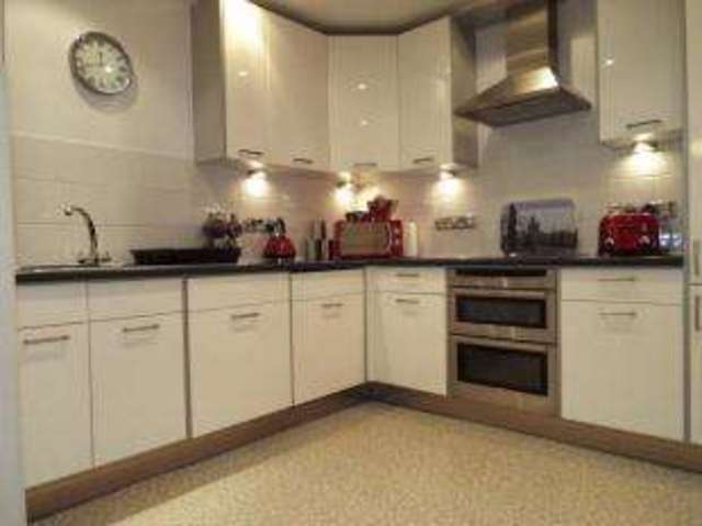  Image of 2 Bedroom Flat for sale at Weston-super-Mare Somerset Weston-super-Mare, BS23 2DQ
