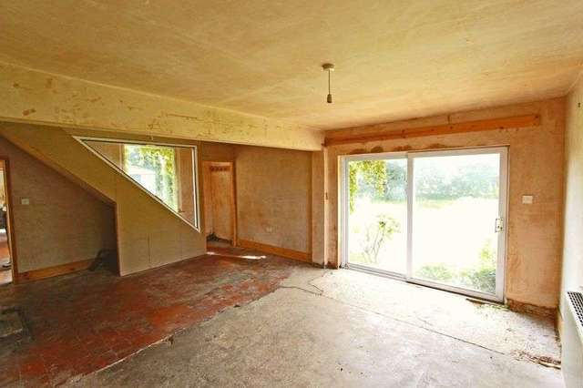  Image of 3 Bedroom Semi-Detached for sale at Tongue End Spalding, PE11 3JL