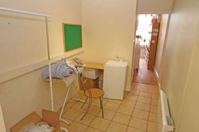  Image of Flat to rent at Brookley Rd  Brockenhurst, SO42 7RA