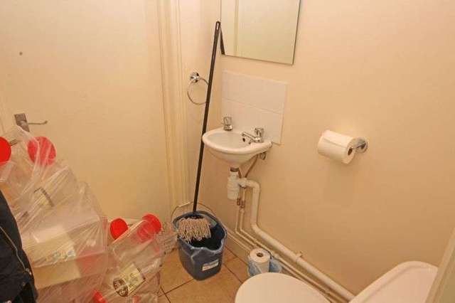  Image of Flat to rent at Brookley Rd  Brockenhurst, SO42 7RA