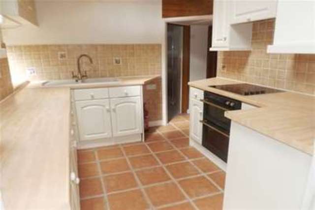  Image of 3 Bedroom Detached to rent at Penryn, TR10 9AL
