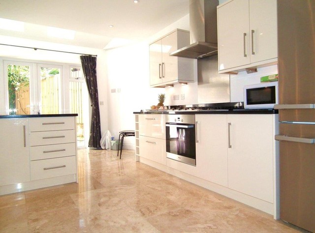  Image of Detached to rent at Church Walk Weybridge Surrey, KT13 8JT