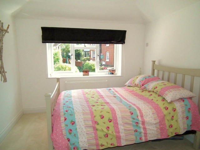  Image of Detached to rent at Church Walk Weybridge Surrey, KT13 8JT