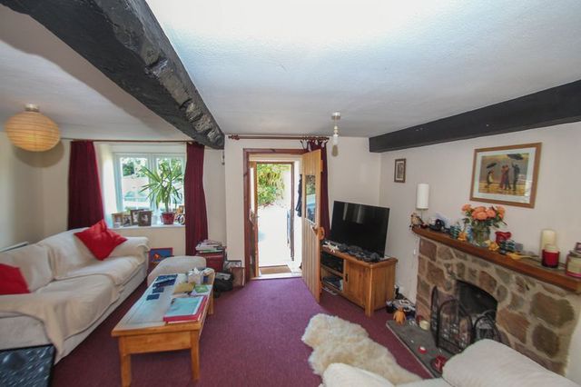  Image of 2 Bedroom Terraced to rent at Kennford Exeter, EX6 7TQ
