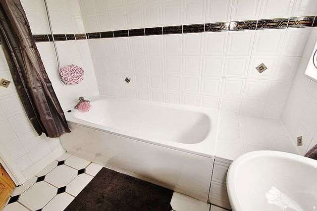  Image of 3 Bedroom Terraced for sale at Flora Gardens  Romford, RM6 4BG