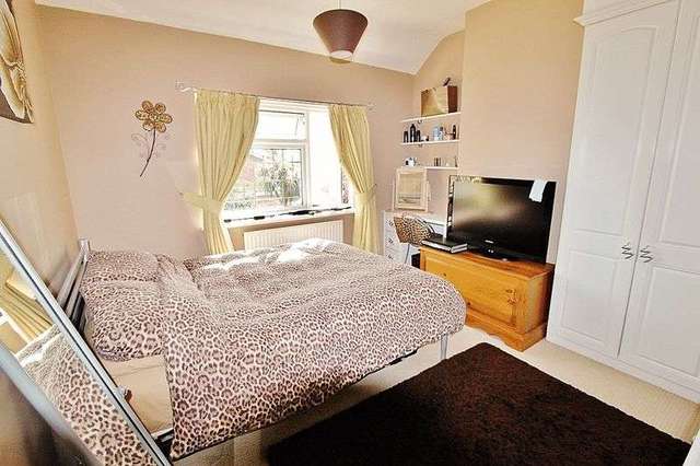  Image of 3 Bedroom Terraced for sale at Flora Gardens  Romford, RM6 4BG