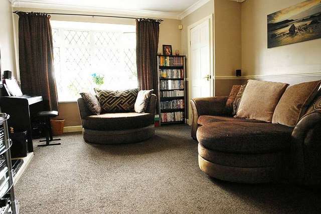  Image of 3 Bedroom Semi-Detached for sale at Royton Oldham Crompton Fold, OL2 5UJ