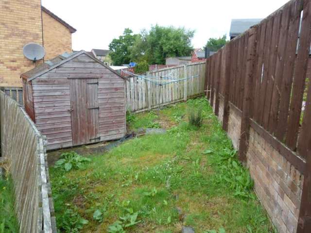  Image of 2 Bedroom Flat for sale at Glen View Court  Gorebridge, EH23 4BU
