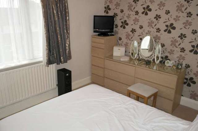  Image of 2 Bedroom Semi-Detached for sale at Farsley, LS28 5HG