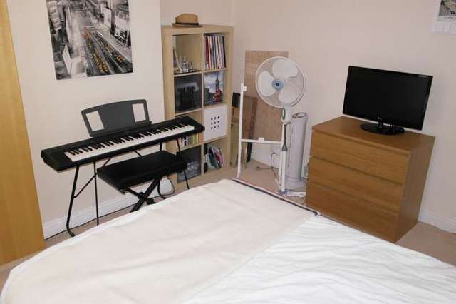 Image of 2 Bedroom Semi-Detached for sale at Farsley, LS28 5HG