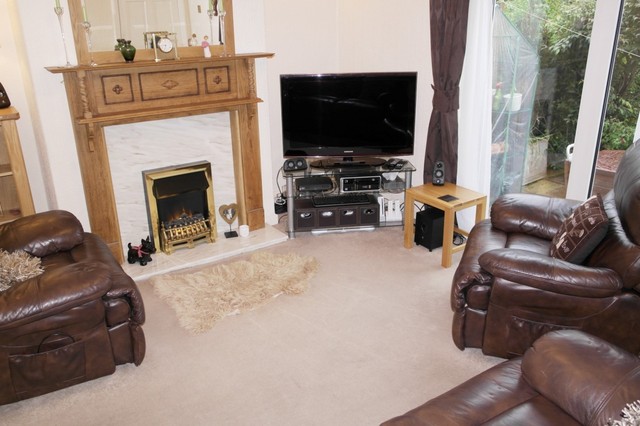  Image of 2 Bedroom Semi-Detached for sale at Farsley, LS28 5HG