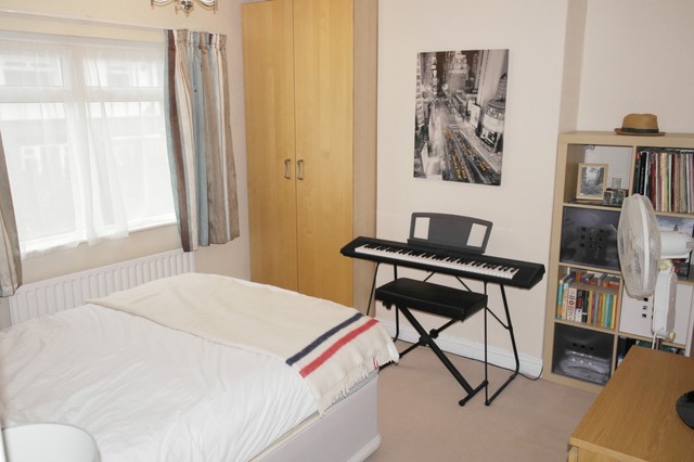  Image of 2 Bedroom Semi-Detached for sale at Farsley, LS28 5HG